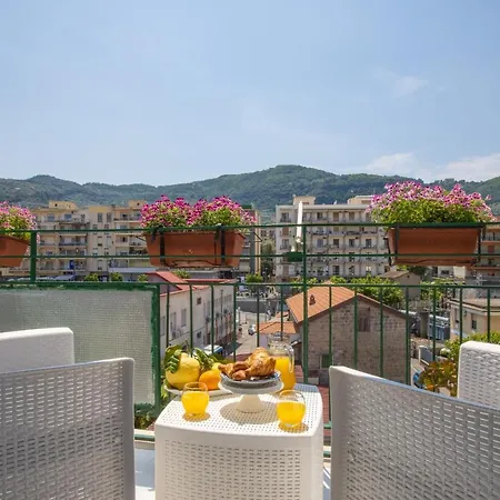 Sorrentovibes - In With Balcony And View Sorrento