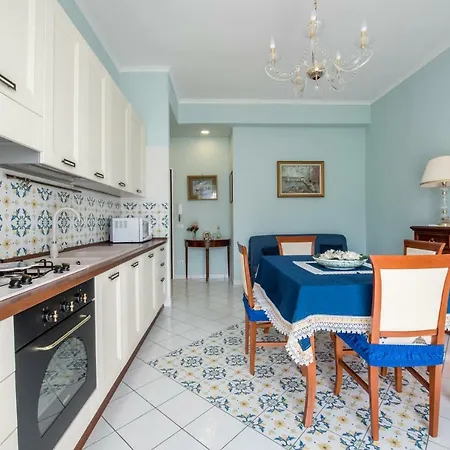 Apartment Sorrentovibes - In With Balcony And View