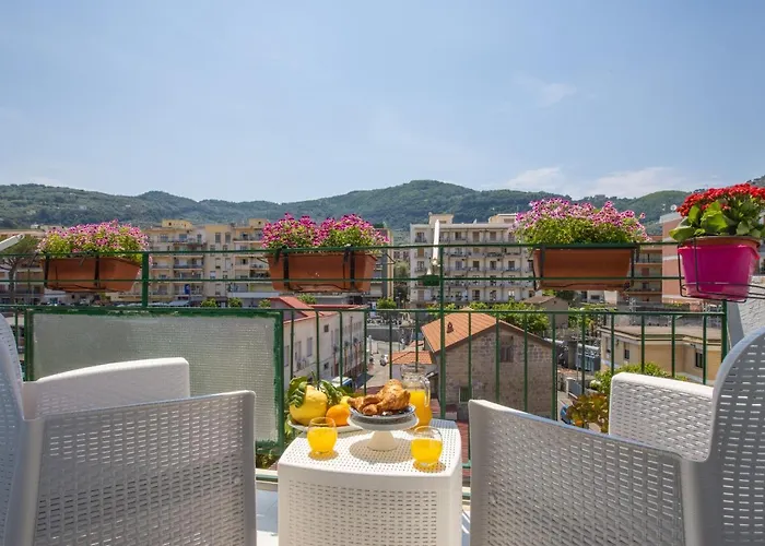Sorrentovibes - In With Balcony And View Sorrento